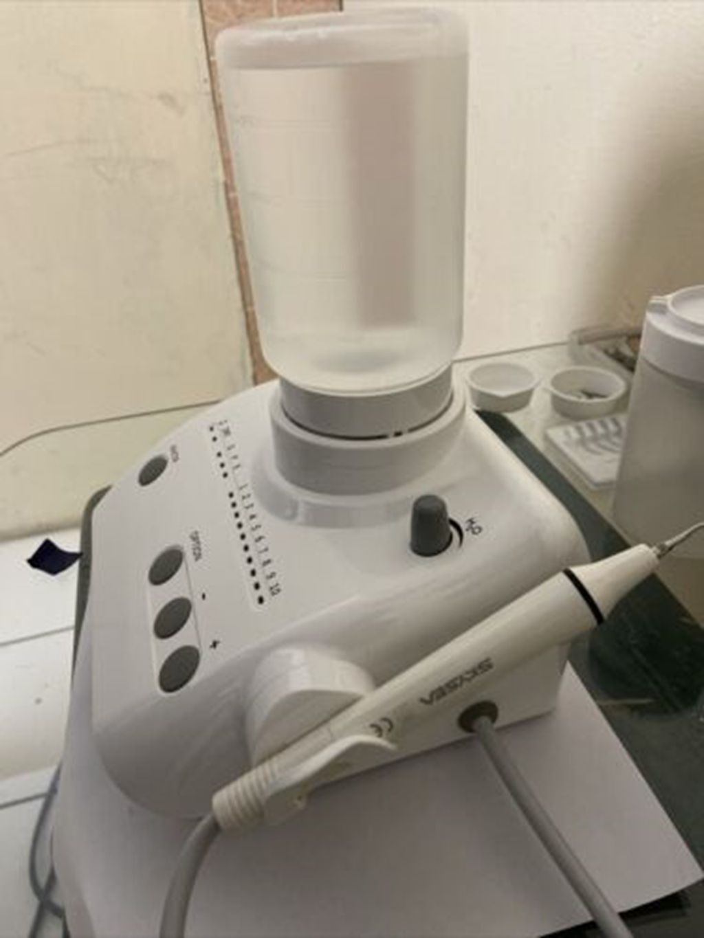 Dental Detachable Ultrasonic Piezo Scaler Handpiece Fit Woodpecker EMS 2*Bottles