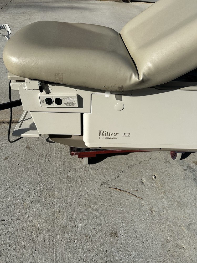 Ritter 222 Medical Examination Table with Adjustable Features – Fully Functional