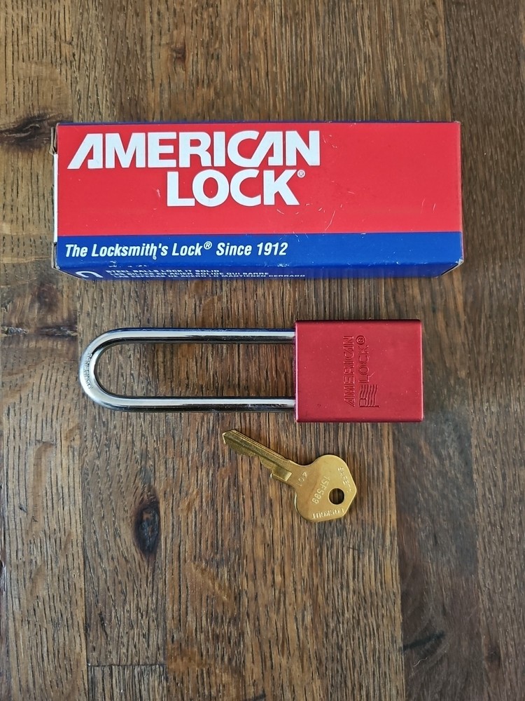 American Lock S1107Red