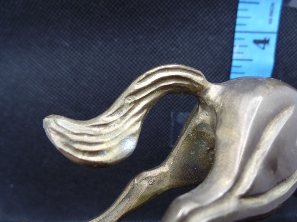 VINTAGE UNMARKED HORSE KNIFE REST / HOLDER