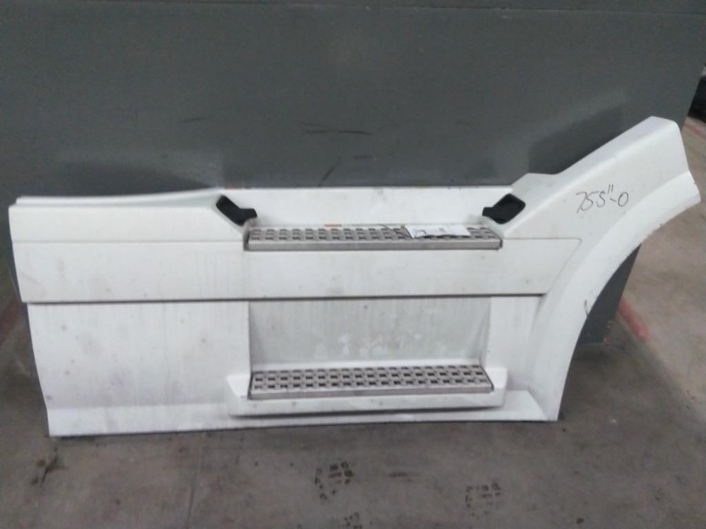 For 2016 VOLVO VNL SIDE FAIRING Right , IL