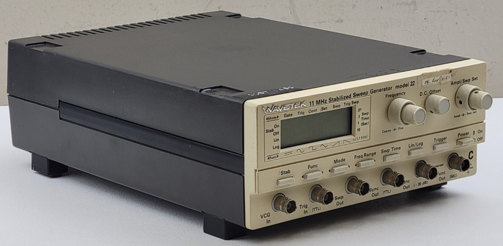 Wavetek Model 22 11MHz Stabilized Sweep Generator - Powers On - Display Issue?