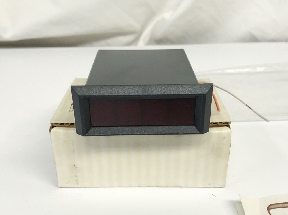 NEW TEXMATE PM-35AR 3-1/2 DIGIT AUTORANGING PANEL METER 200V RANGE