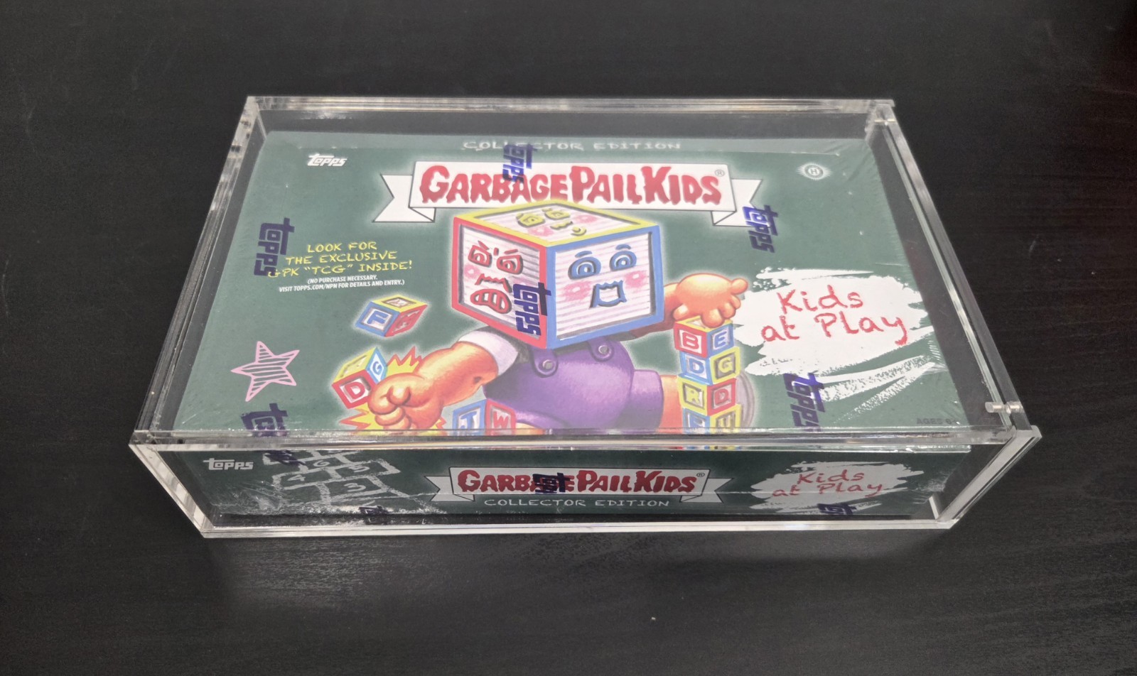 USED Garbage Pail Kids Acrylic Display Case Fits Collector Hobby Box Small Chip
