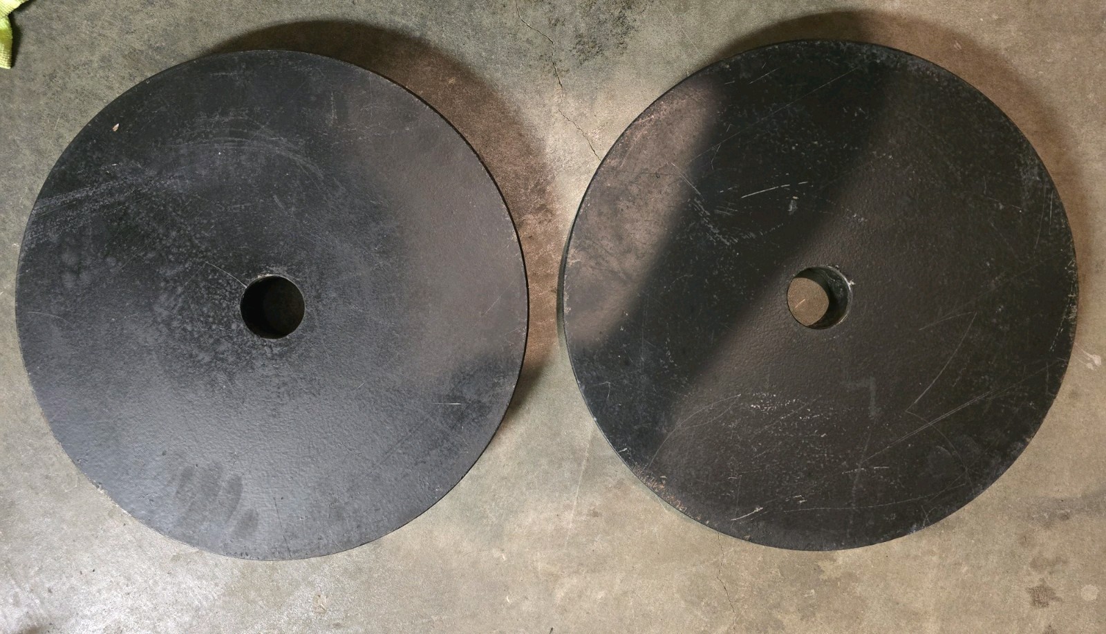 Everlast 45 lb Deep Dish Vintage Weight Plates! Rare Find!