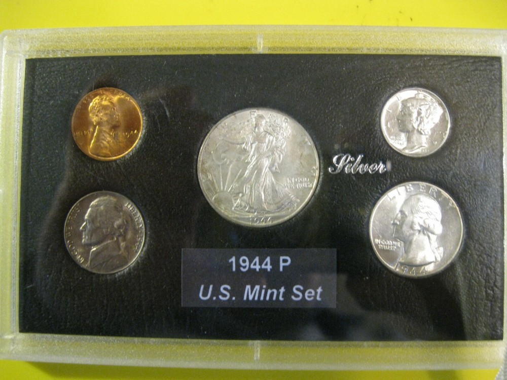 1944 P US Silver Mint Set Brilliant Uncirculated!