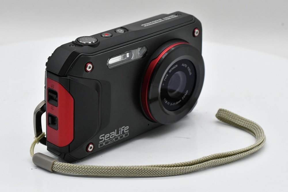 SeaLife DC2000 High Perfermance Underwater Digital Camera