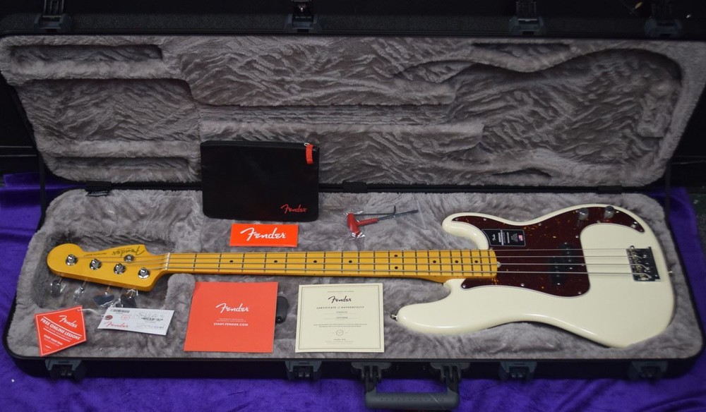 Fender AM Pro II Precision, Olympic White / Maple