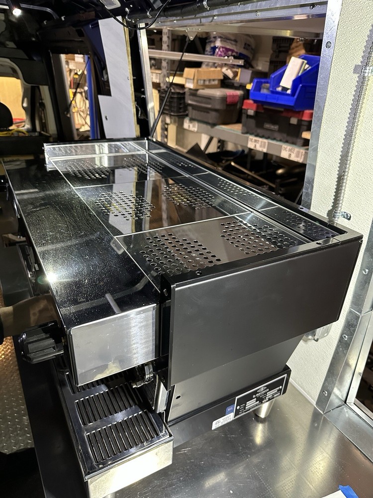 La Marzocco Linea 3 Group Semi-automatic Espresso Machine - LINEA3EE