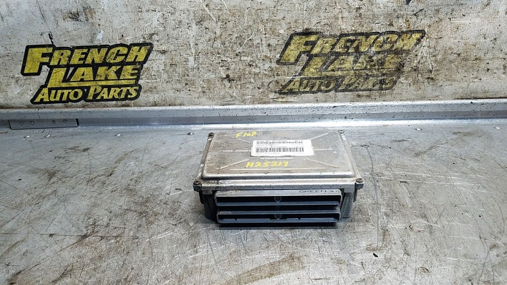 ECM Electronic Control Module ID 12576106 Fits 2003 SILVERADO 1280747