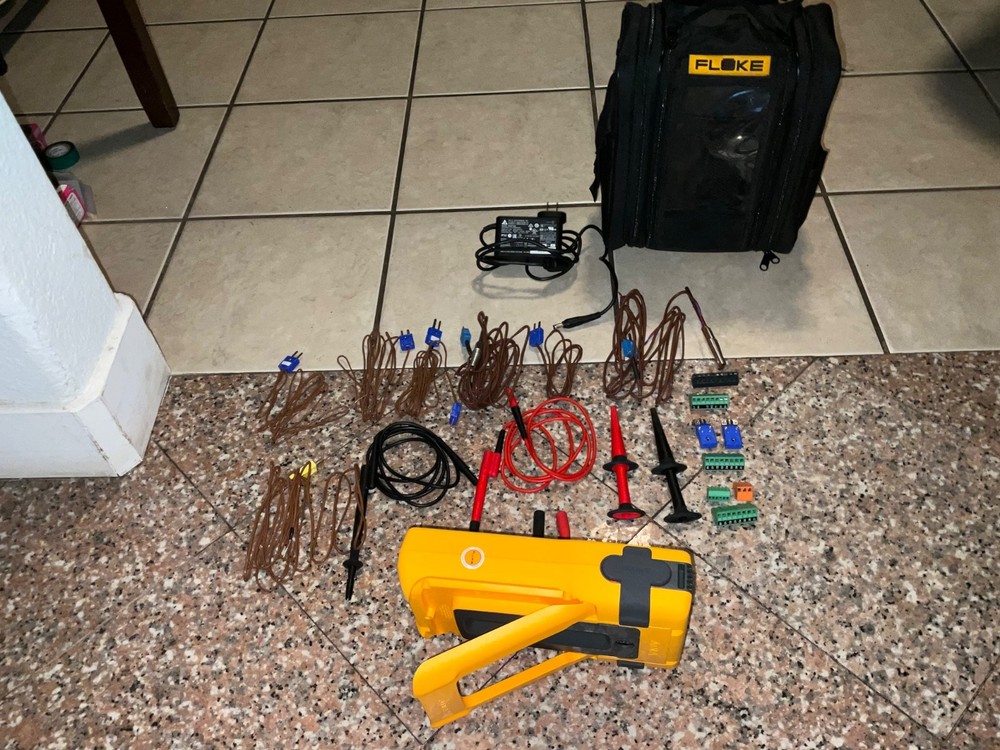 Fluke 753 Multifunction Documenting Process Calibrator