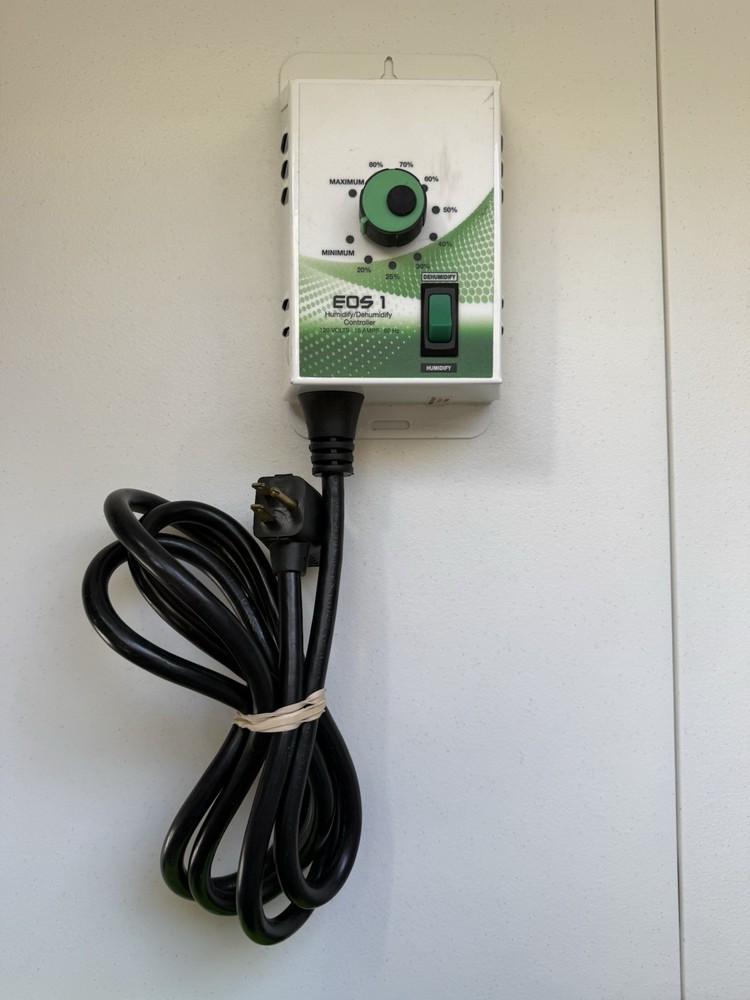 Titan Controls EOS 1 Humidify / Dehumidify Controller
