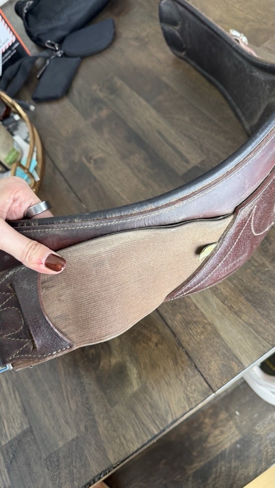 Devoucoux Brown Short Girth Size 28