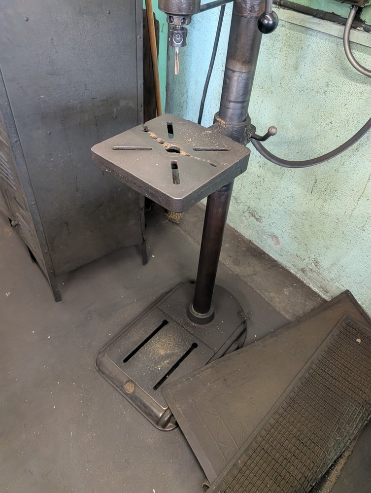 ALLEN BRADLEY DRILL PRESS W/TAP