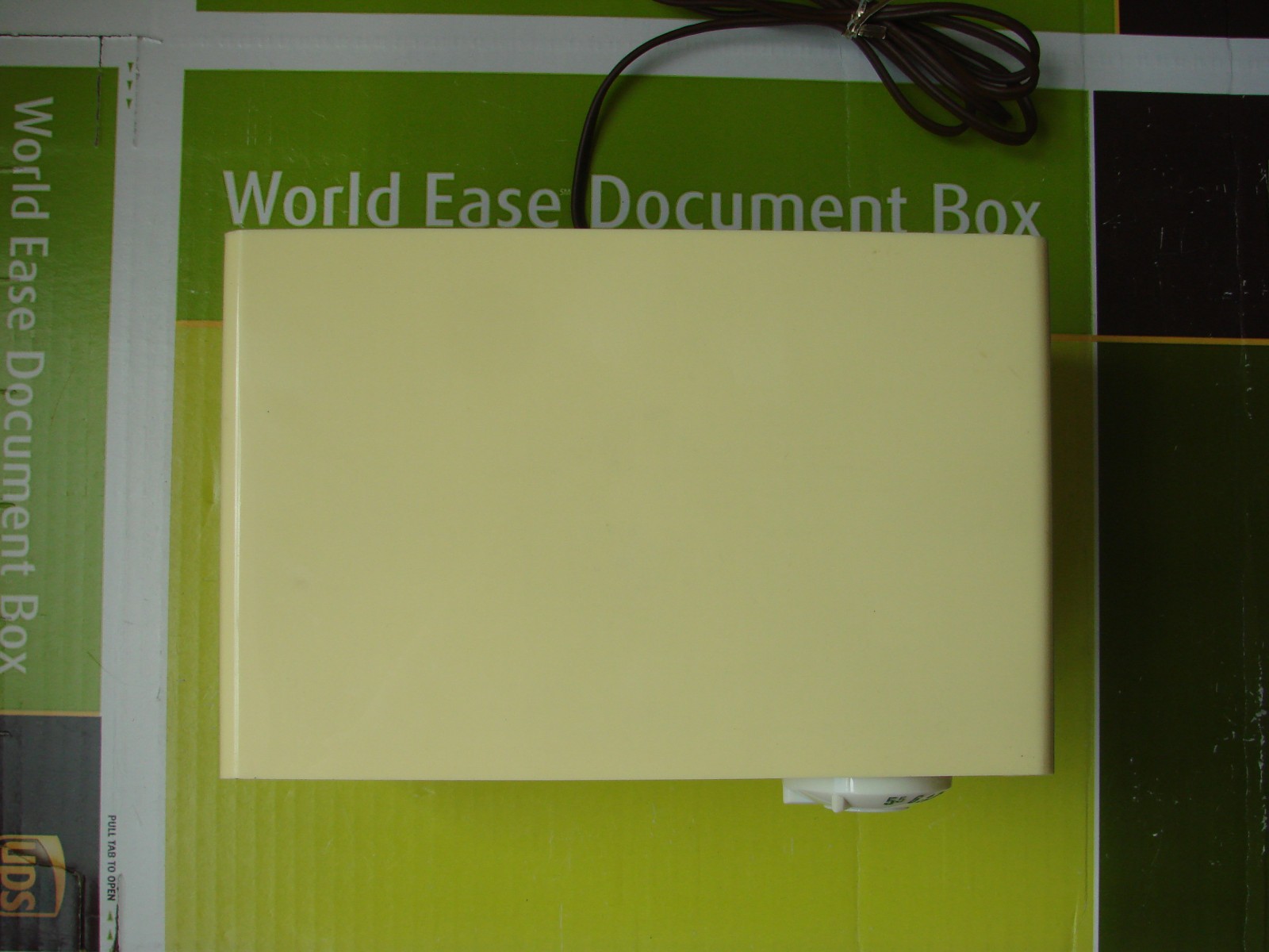 1960 Admiral 4L26B Tube AM Radio Yellow Pastel Color, Tested and Working