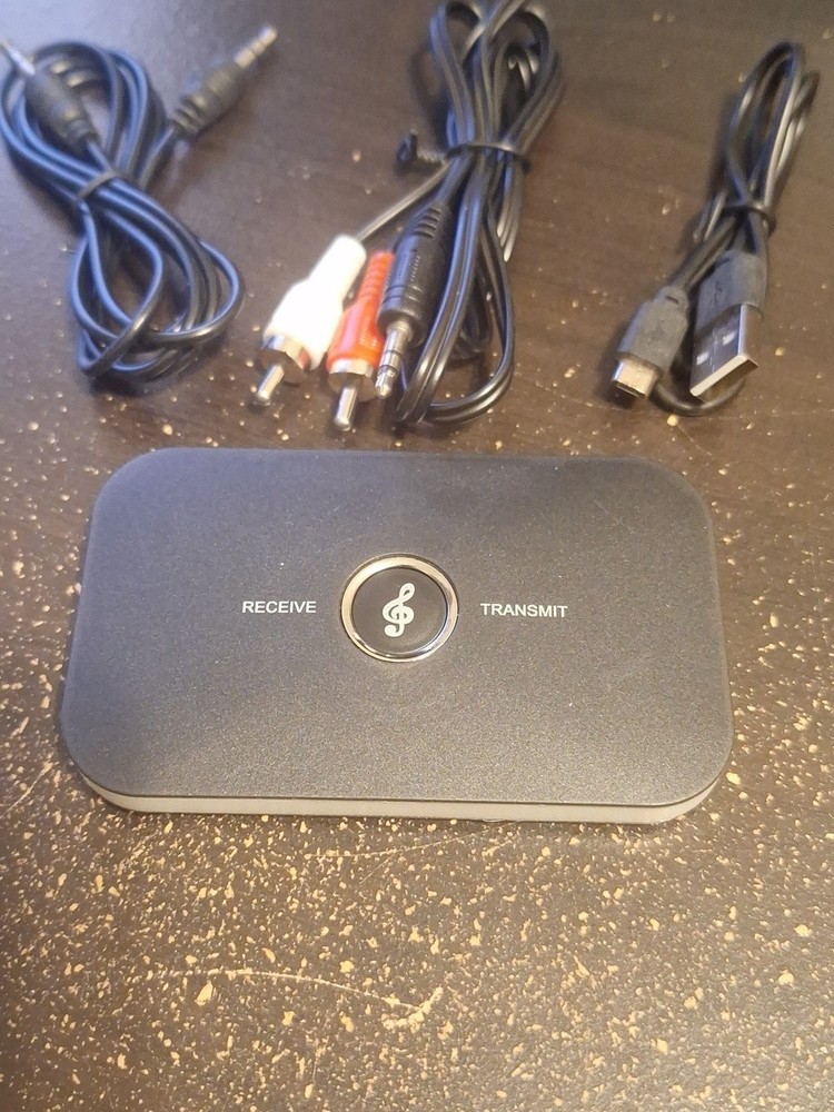 Bluetooth V4 Transmitter & Receiver A6 – Wireless A2DP 3.5mm AUX Adapter Hub