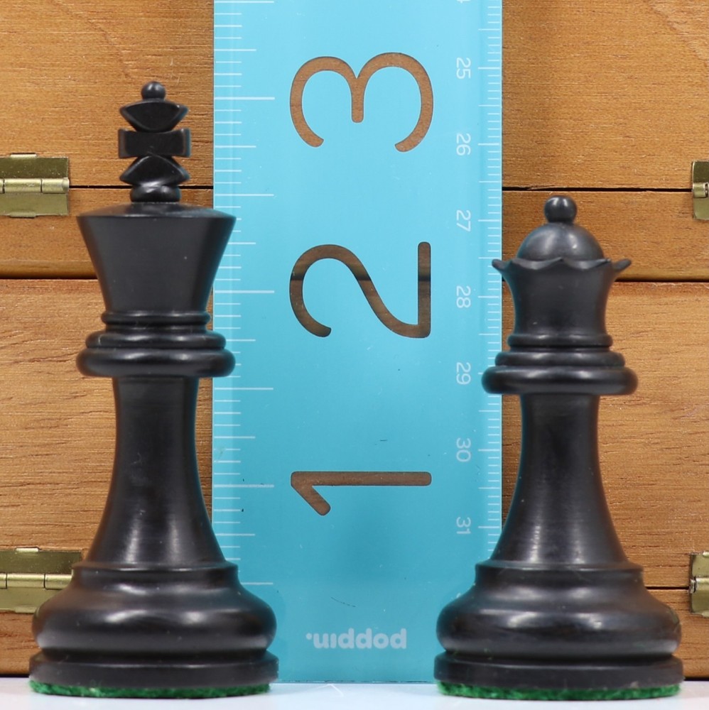 Staunton Classic Boxwood Chess Set