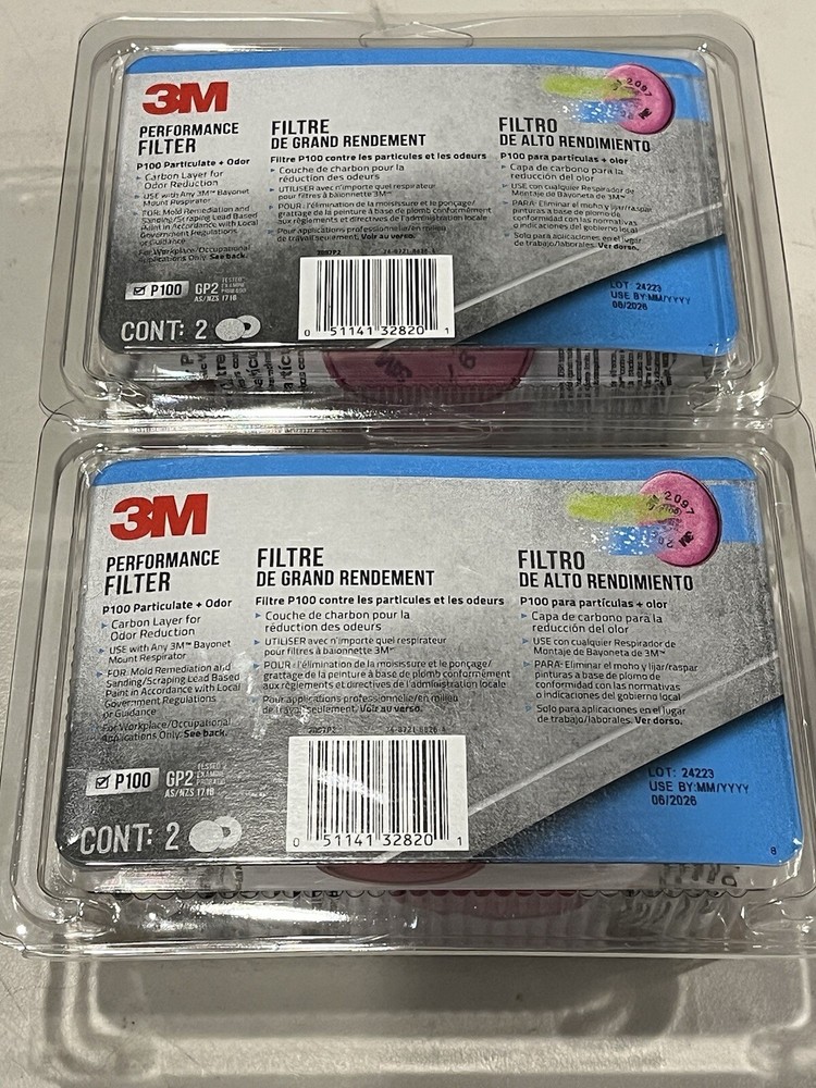 3M Performance Filter Medium Mask With 4 Filters