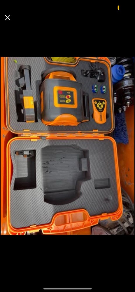 Johnson Level & Tool 40-6535 electronic self leveling horizontal rotary laser