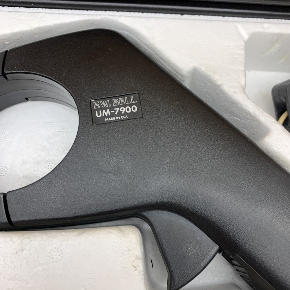 F.W Bel UM-7900 Utility Master Multifunction Clamp Meter