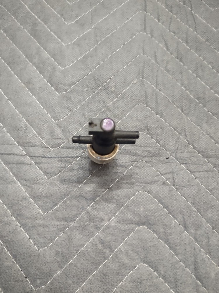 Ported Vacuum Switch Standard PVS46 FE445