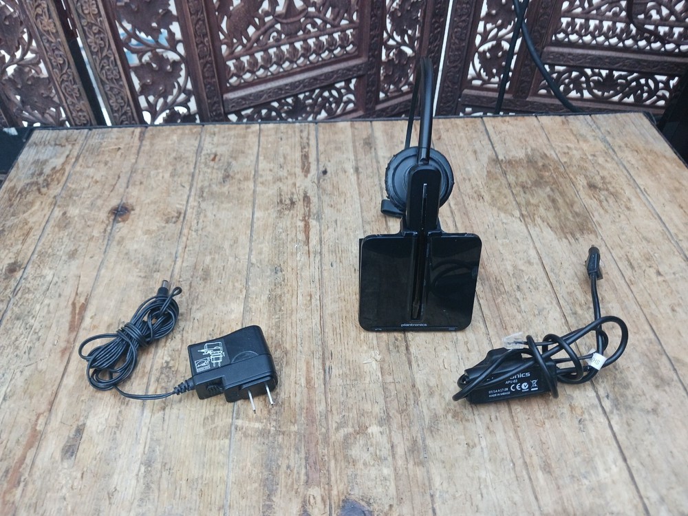 Plantronics CS540 (C054) Wireless Headset, Earloop, Base, Phone/Power Cord