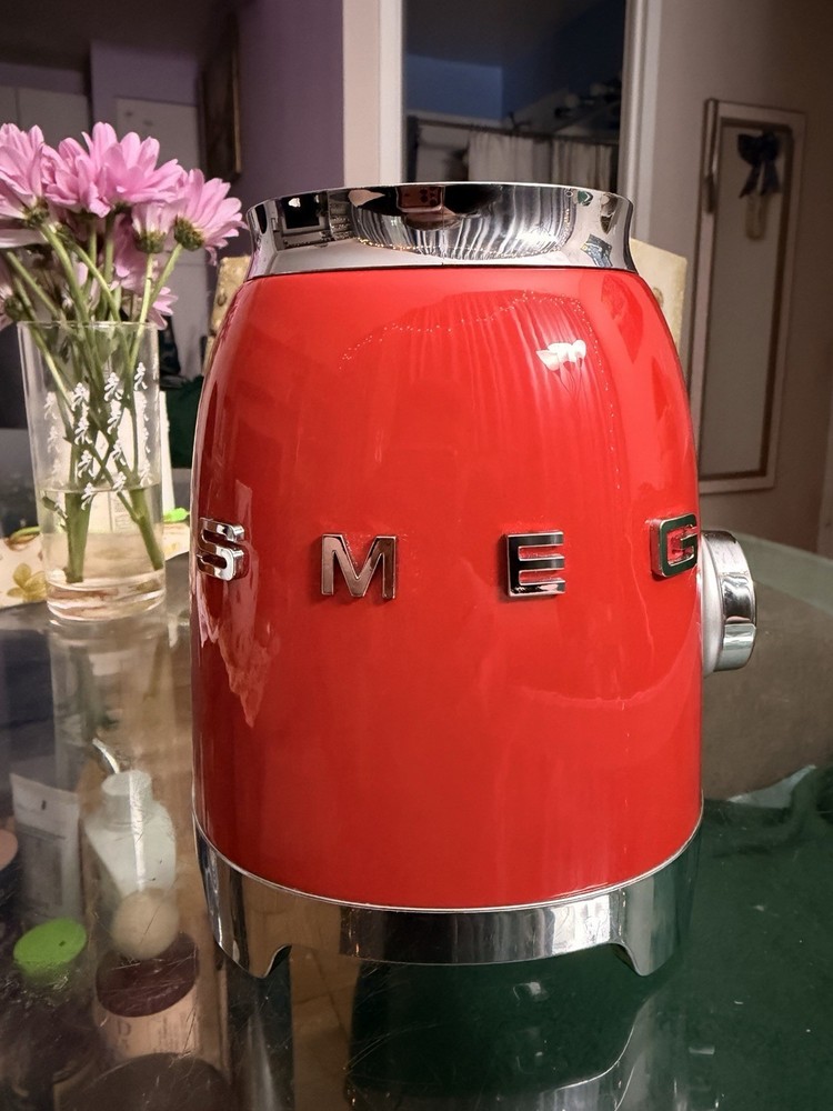 SMEG BLF01 Red Chrome Countertop Blender Base