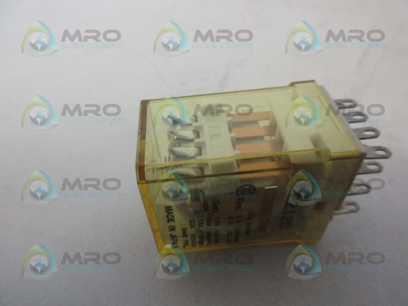 IDEC RY4S-U 240VAC UNMP