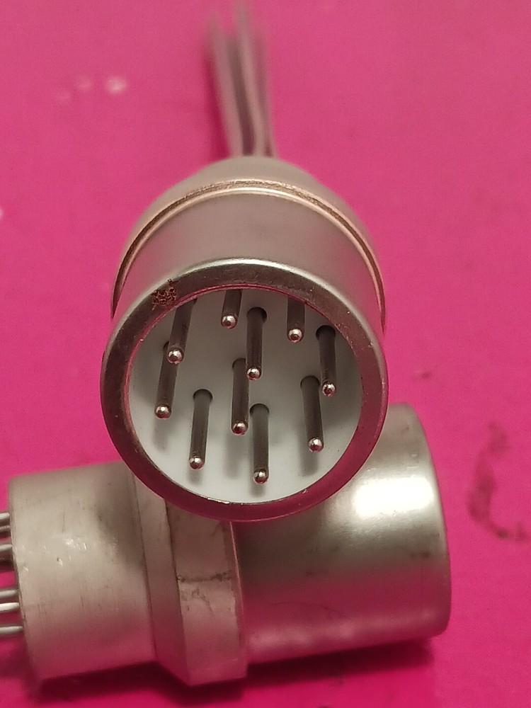 (1) 10-Pin High-Current Electrical Feedthrough High Vacuum 10 Wire