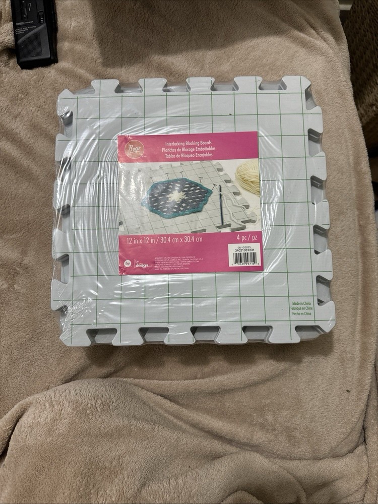 Boye INTERLOCKING BLOCKING BOARDS - Needlepoint, Knitting & Crochet - 12" 4 Pc