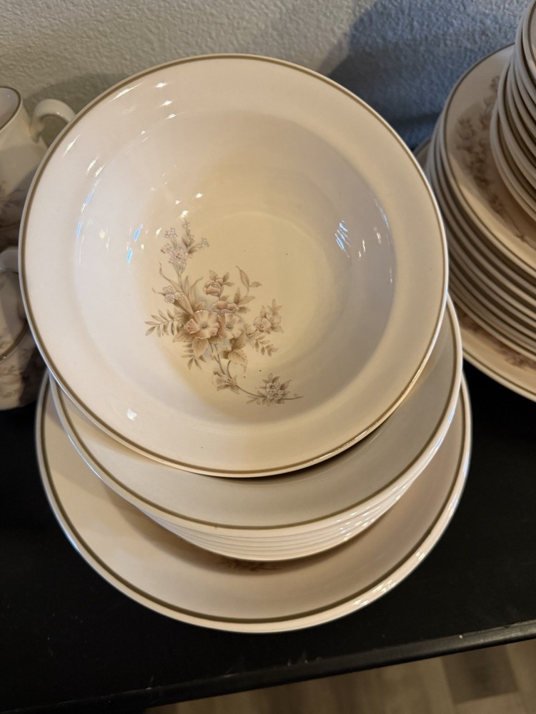 Noritake Keltcraft Dish Set Service for 9