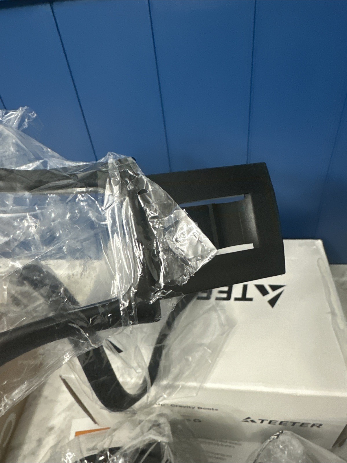 Teeter EZ-Up Gravity Boots for Inversion Decompression Stretching OPEN BOX