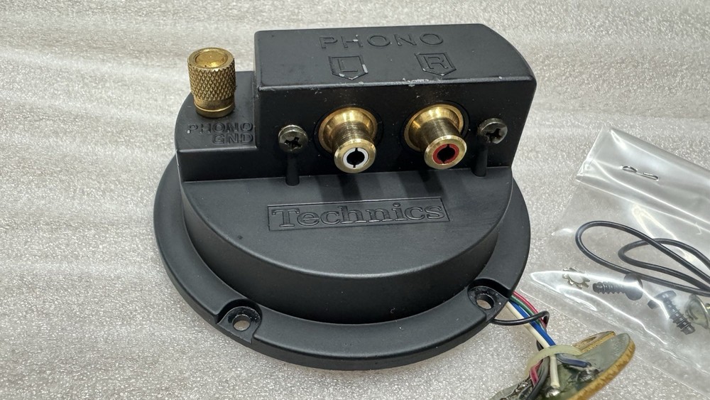 Technics Sl1200 Mk4. Phono Connection