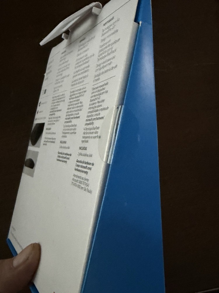 NEW Sealed Microsoft Designer Bluetooth Mouse Model 1679- Black