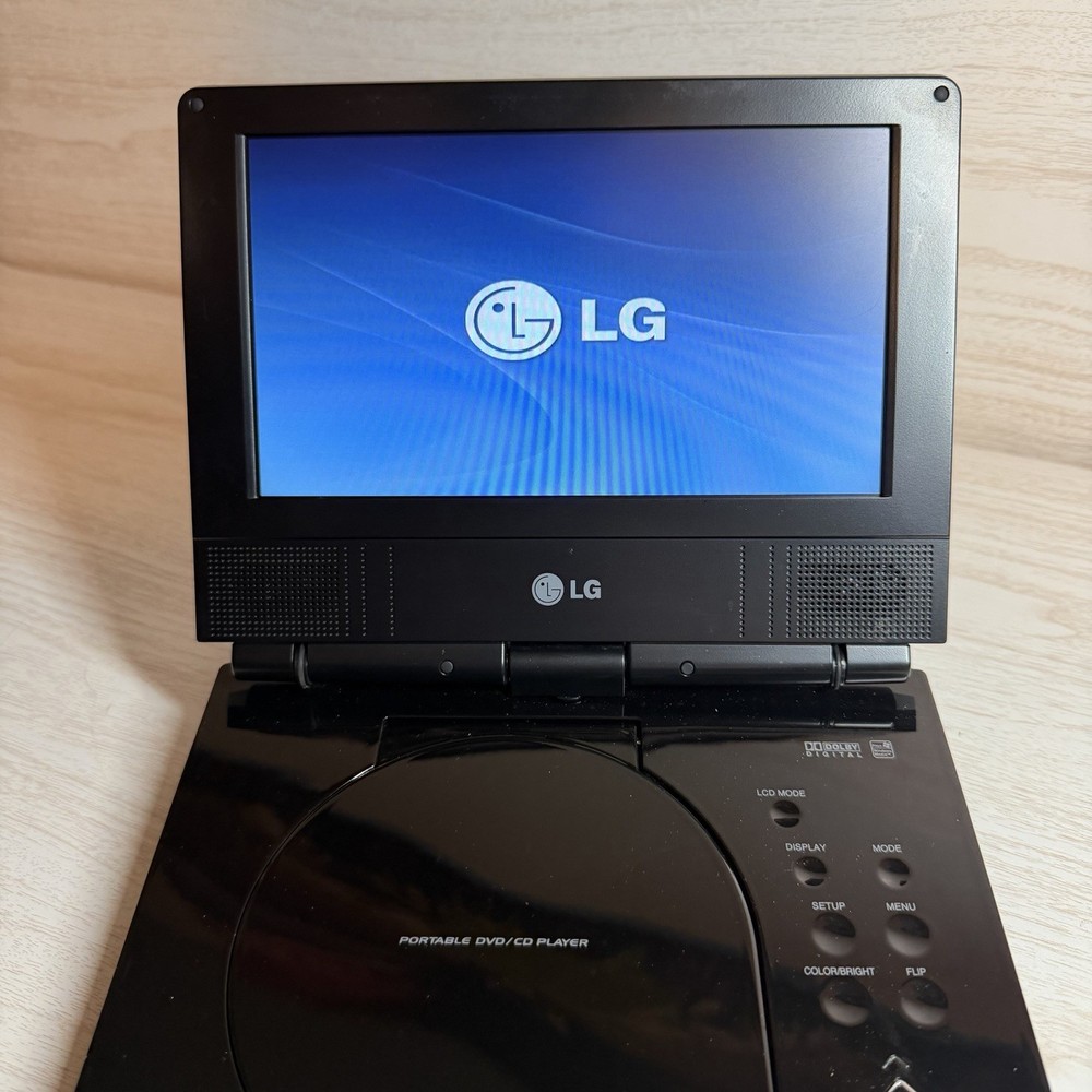 LG Portable DVD Player DP781 w/ Battery DPB28 & Remote - Tested