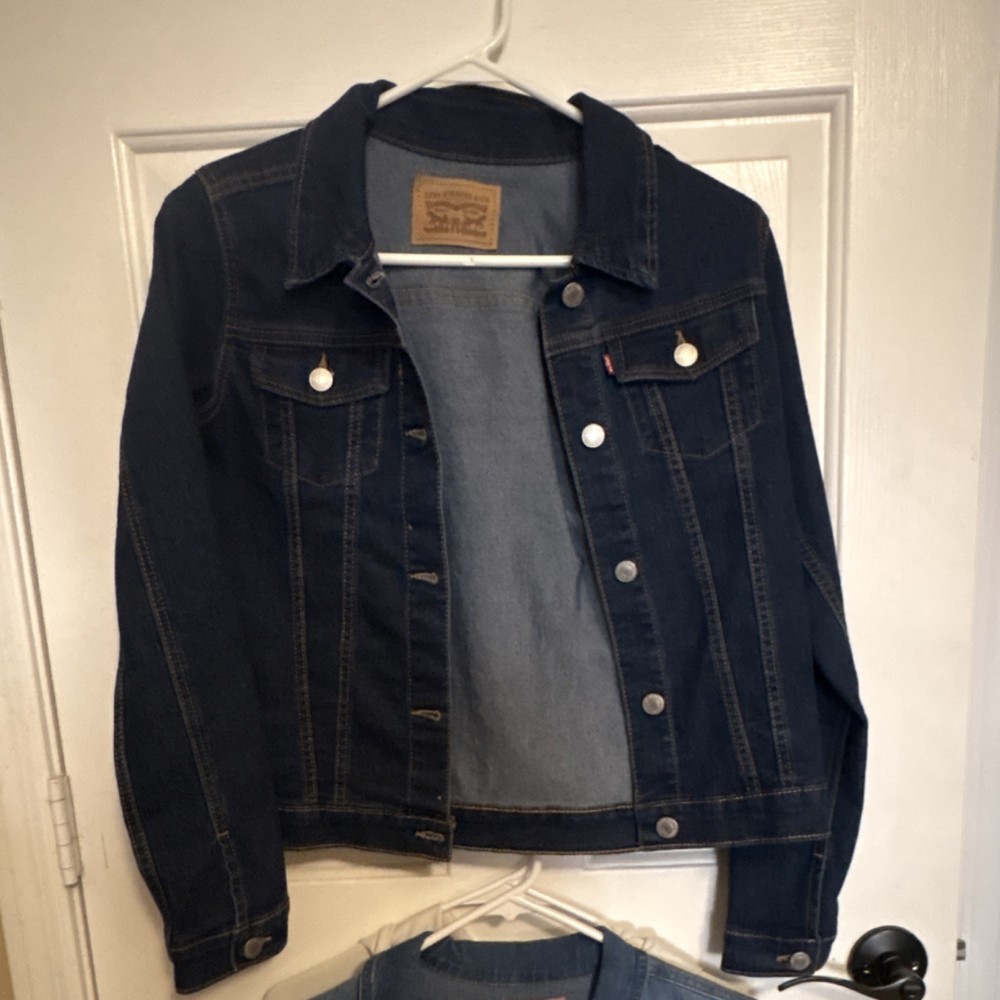 Levi's Women's Blue Jean Jacket Button Front Collared Pockets Long Sleeve