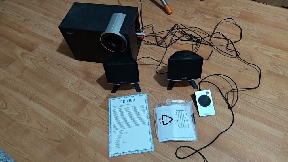 Edifier M1380 Black 2.1 28W Multimedia Speaker System