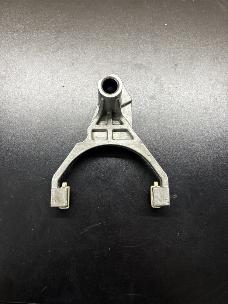 Borg warner transfer case shift fork 13-54-096-002 Borg warner shift fork