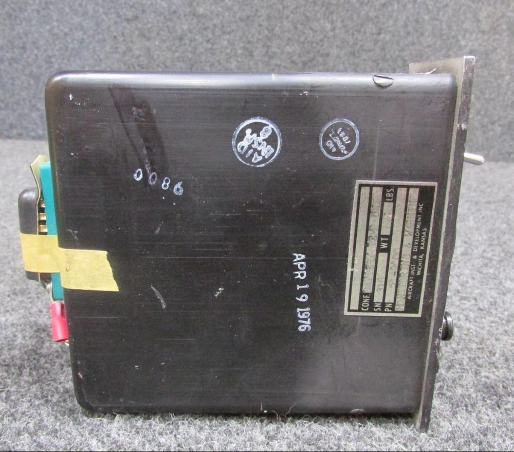 51-9000 Aircraft Instruments Battery Temperature Indicator
