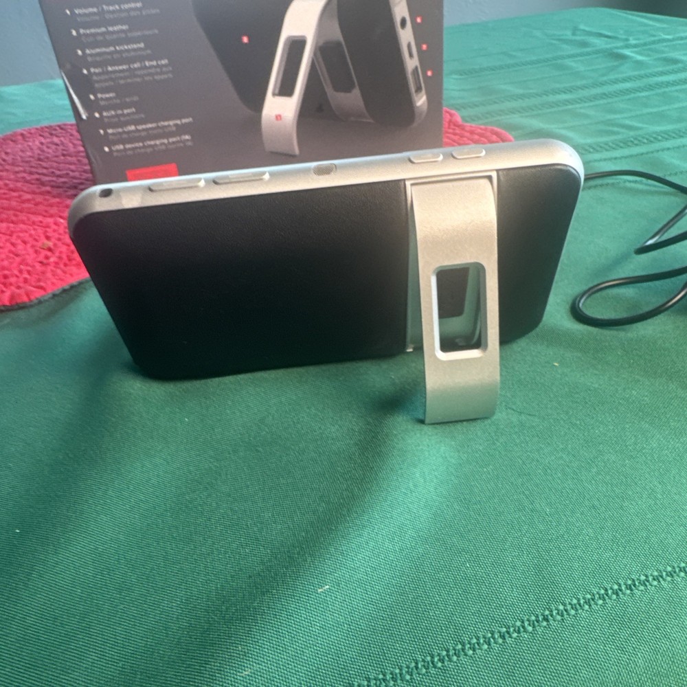 TUMI Portable Bluetooth Speaker