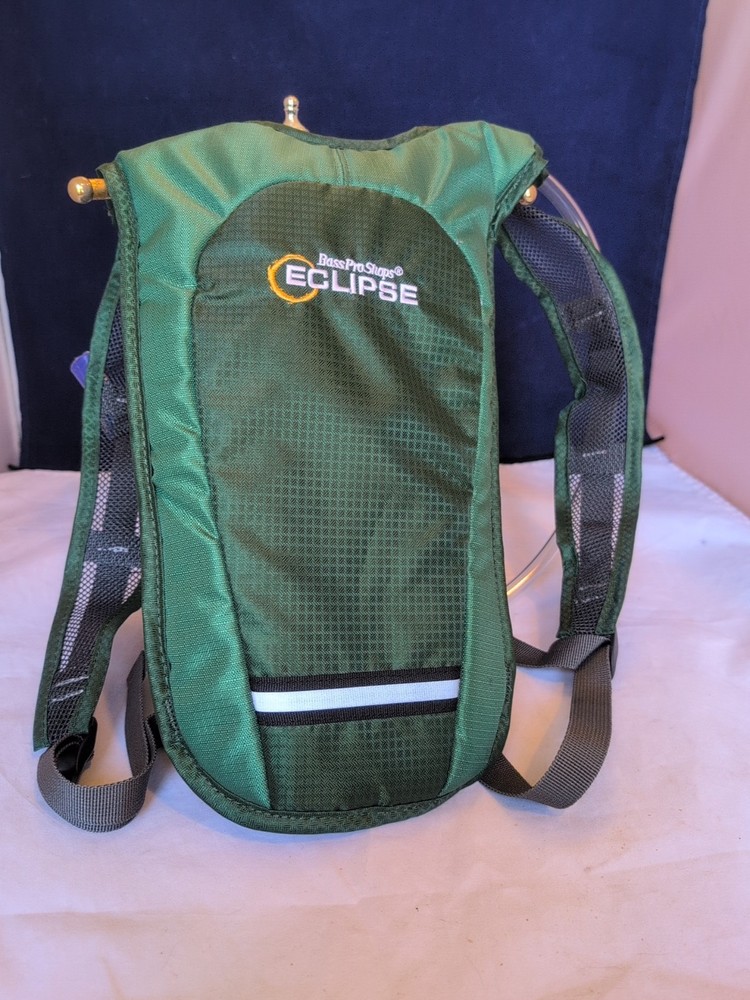 NWT Bass Pro Shops Eclipse 1.5L Hydration Fluids Backpack Reflective Adjustable
