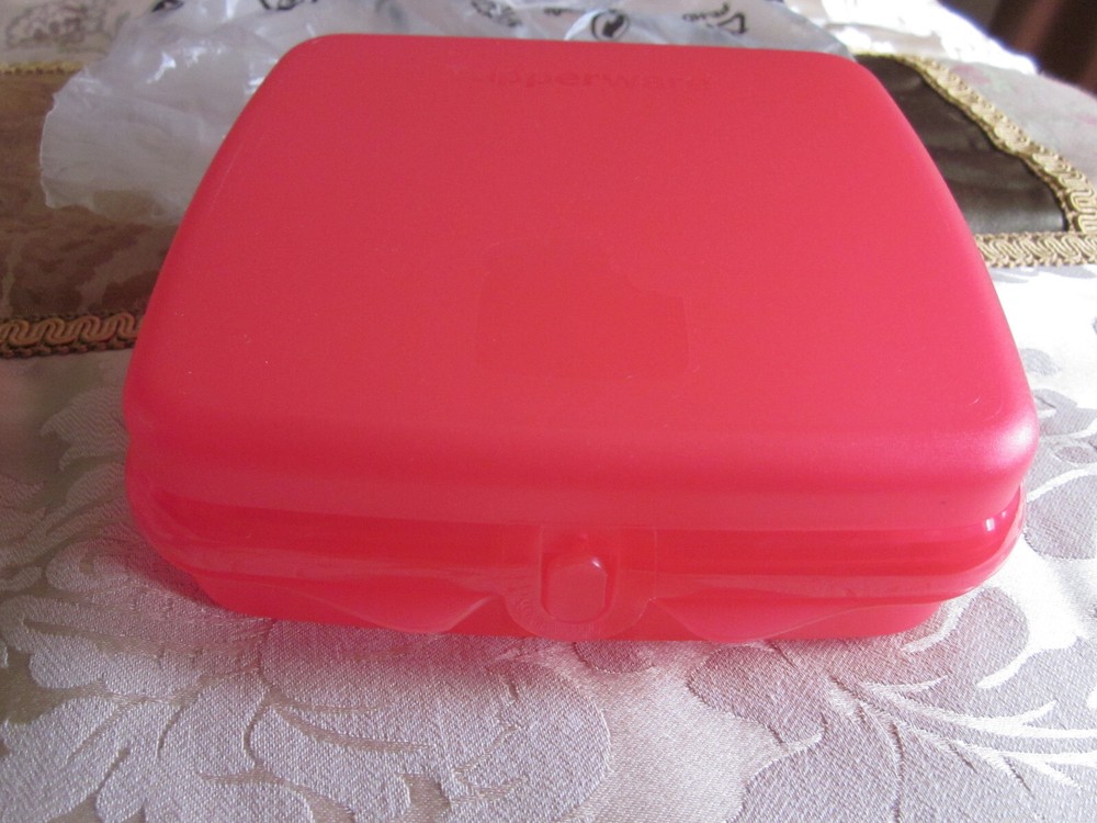 Tupperware NEW Pinkish Red Hinged Sandwich Keeper Container