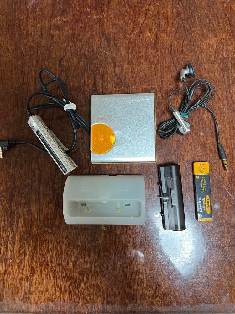 Sharp Portable MD Player ST500 Orange With Many Accessories Operation confirmed