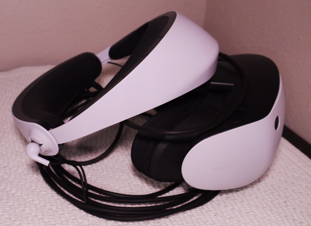 PlayStation VR 2 Headset & Sense Controllers For PS5
