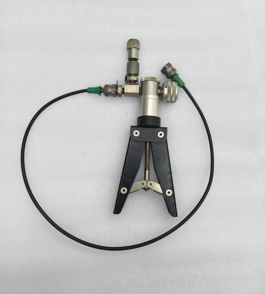 Beamex PGM calibration Hand pump
