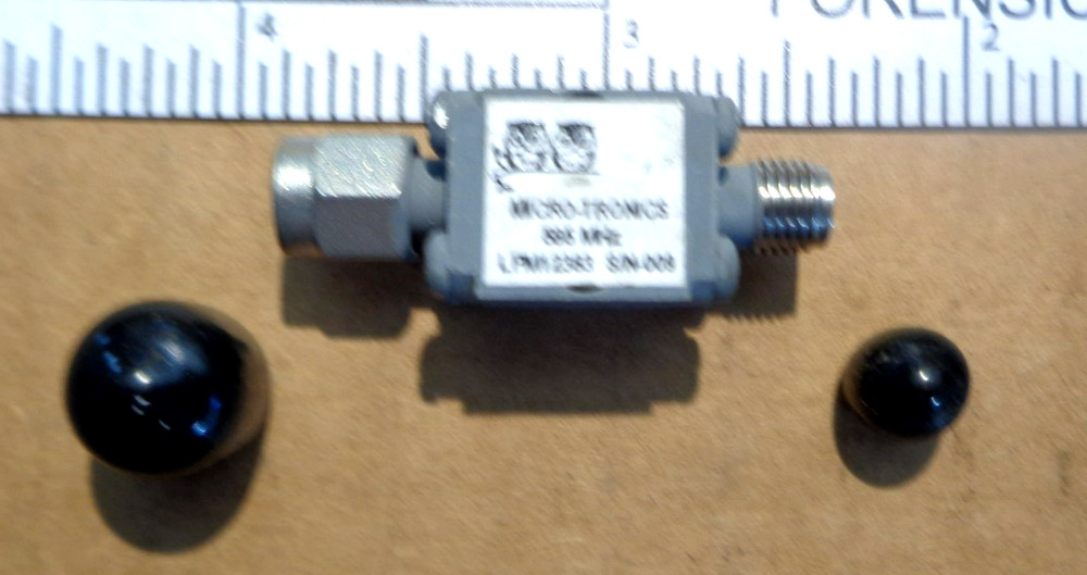 Micro-Tronics LPM12383 SMA Microwave RF lowpass Filter 585MHz