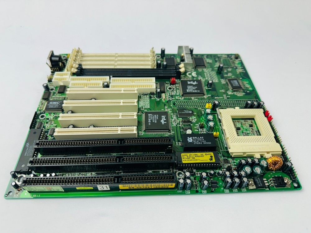 Shuttle HOT-557 Motherboard