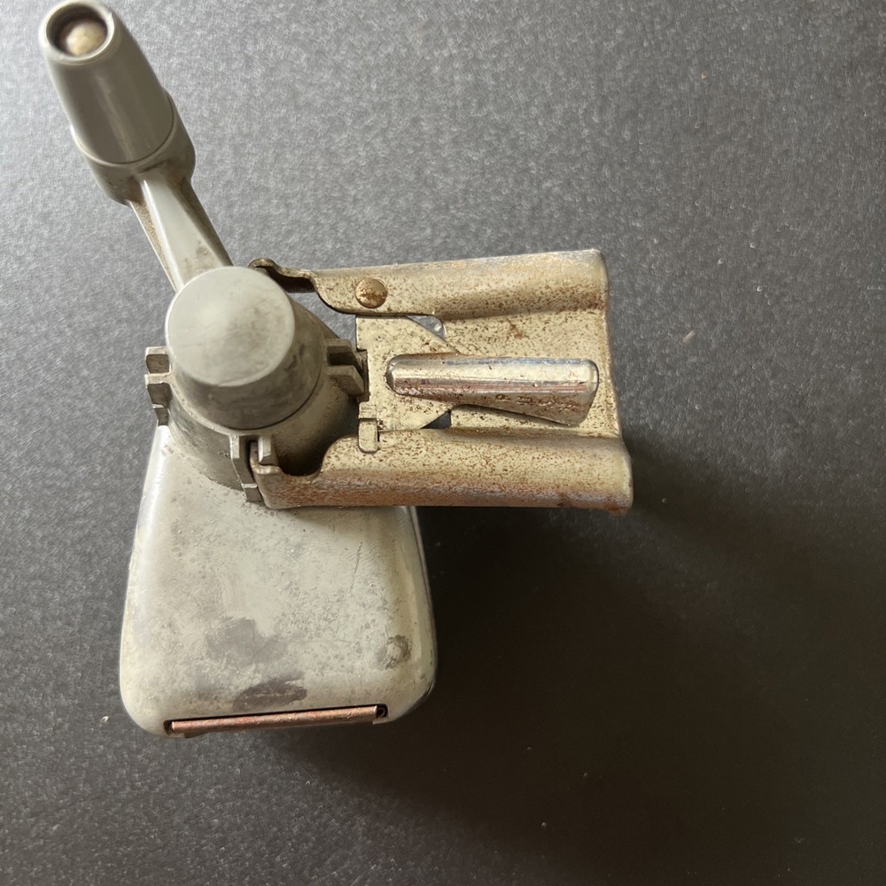 VINTAGE SWINGLINE PENCIL SHARPENER