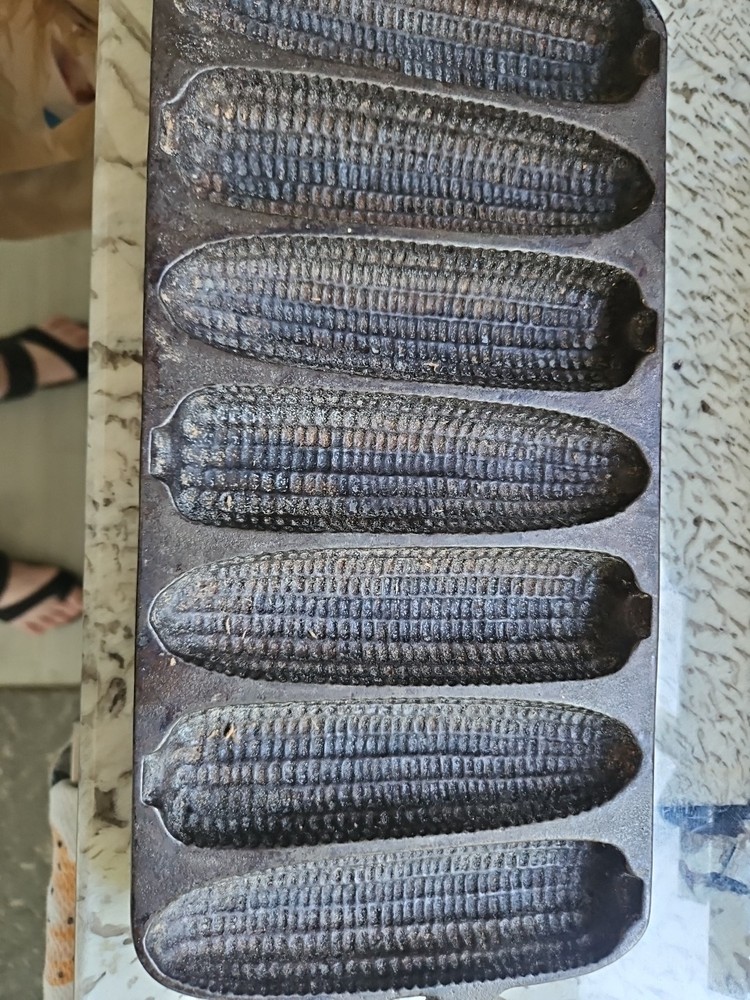 Wagner Iron Corn Bread Pan
