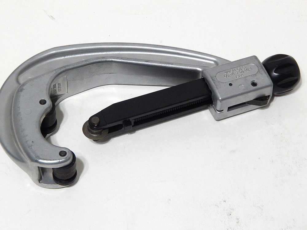 RIDGID NO. 154 PIPE CUTTER